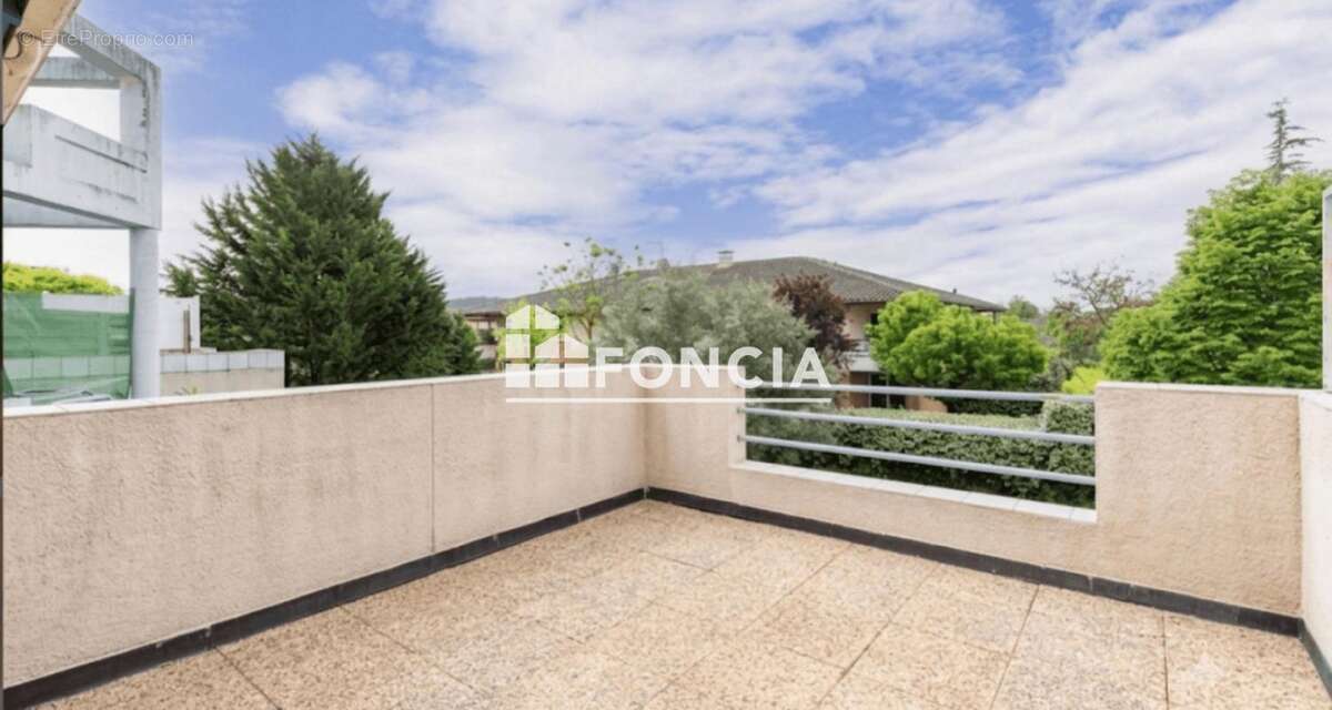 Muret sud t2 avec terrasse et parking - photo 2