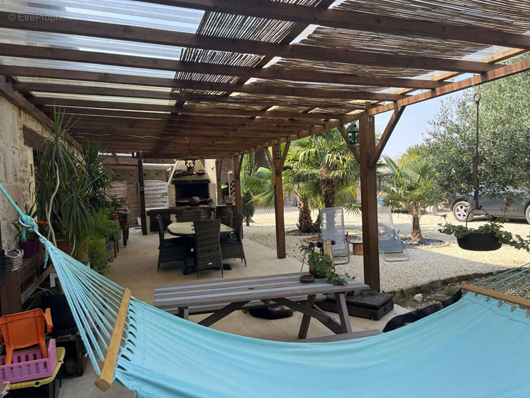 Maison à SAINTE-NEOMAYE