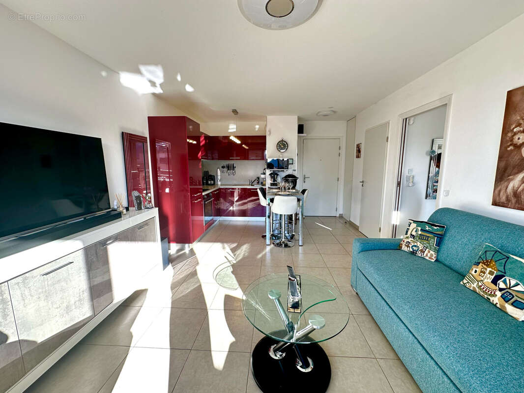 Appartement à CARROS