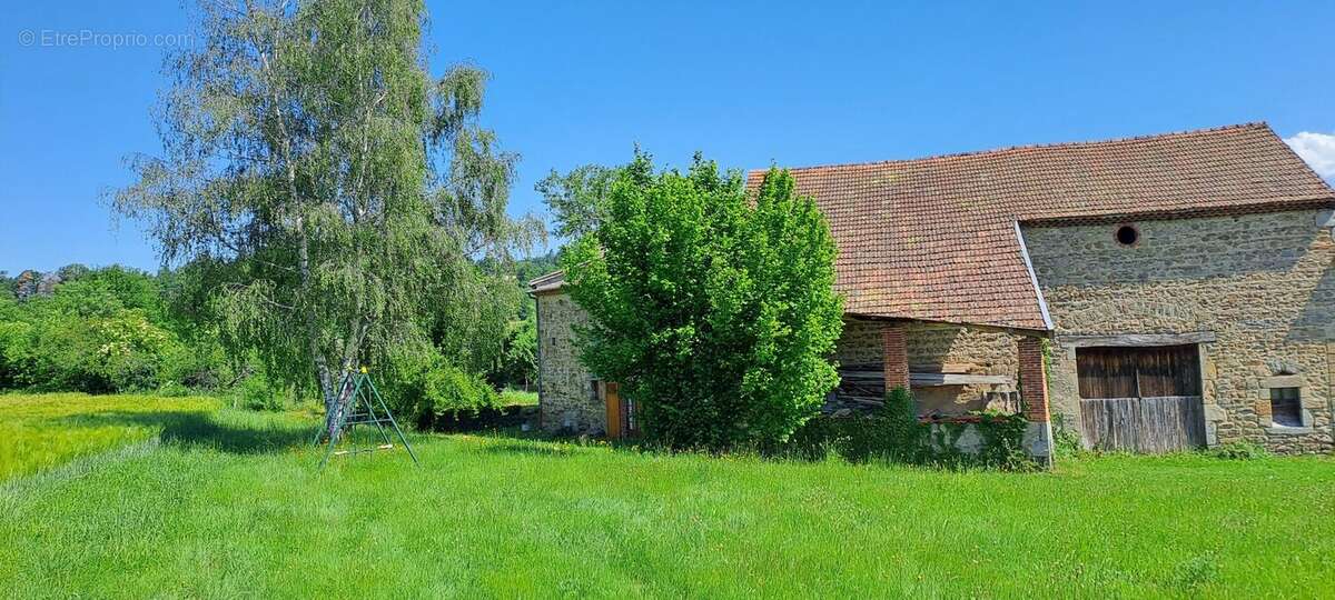 Maison à SAINT-DIER-D'AUVERGNE