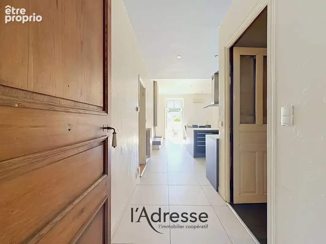 Appartement AJACCIO - CENTRE VILLE - Grand Appartement 6 pièces - 155 m² -  DERNIER ÉTAGE - ASCENCEUR - photo 6