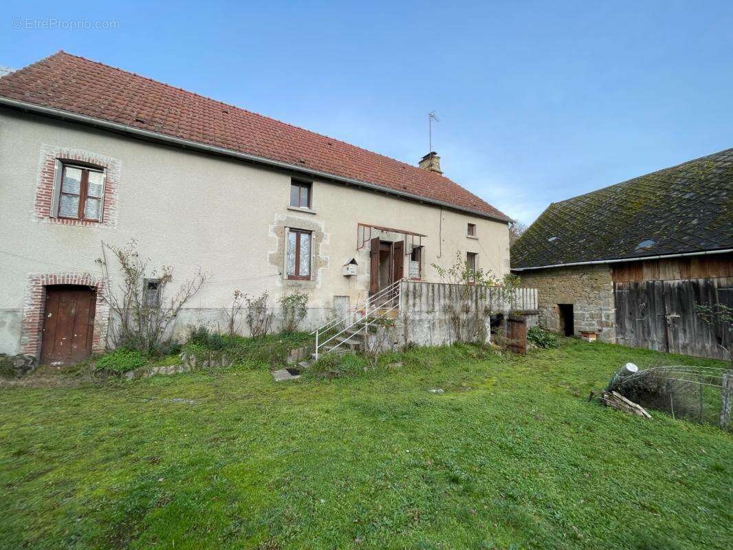 Maison en pierre avec grange et jardin de 2000 m2 et bois - photo 13
