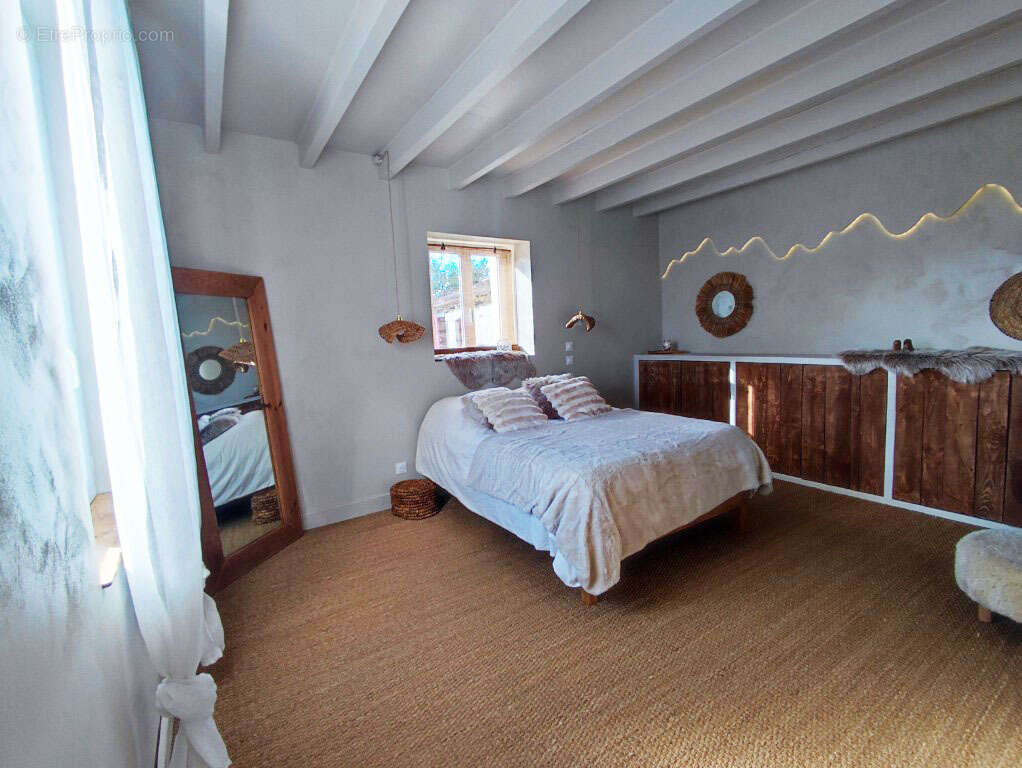 Maison à SAINT-SEVER-DE-SAINTONGE