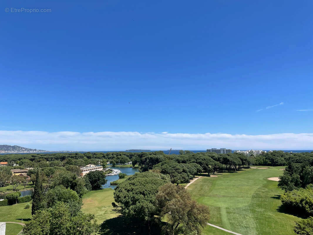 Appartement à MANDELIEU-LA-NAPOULE