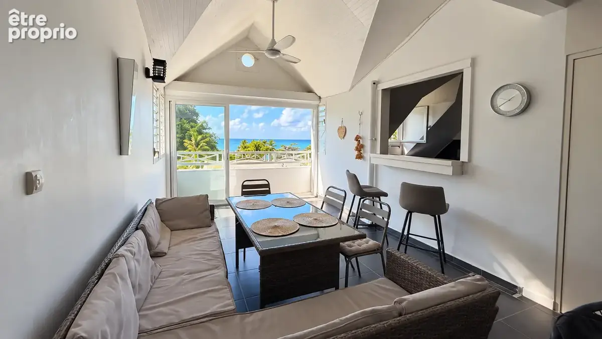 Photo Appartement à Le Gosier au prix de 330 000€