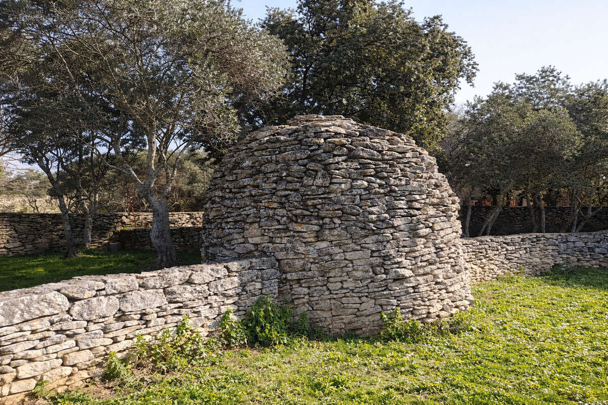 Terrain à CABRIERES-D'AVIGNON