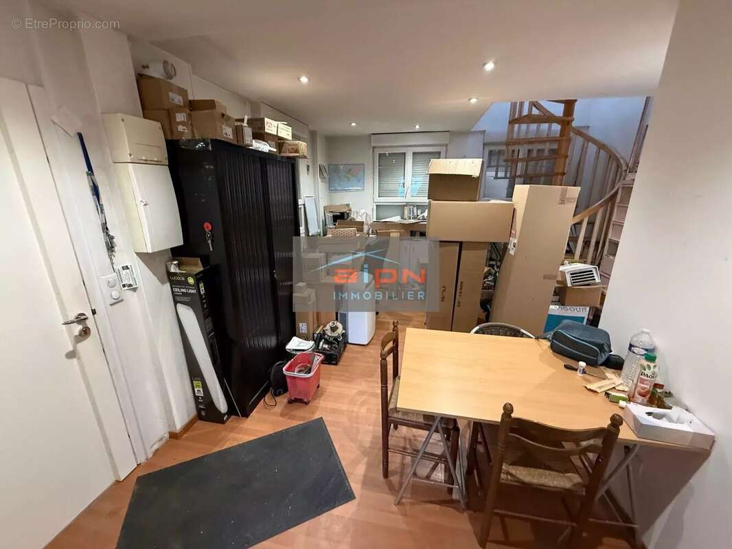 Commerce à SOTTEVILLE-LES-ROUEN