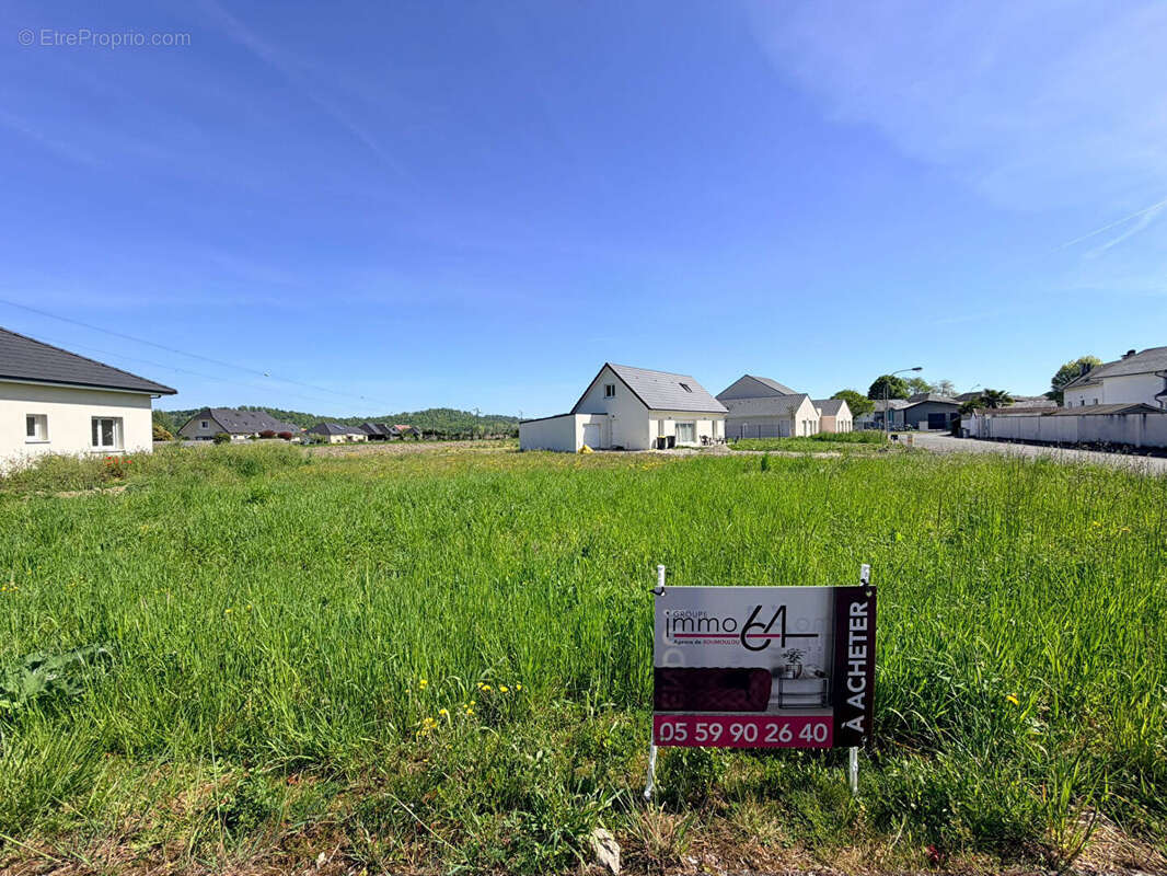 Terrain Bordes 825 m2 - photo 3