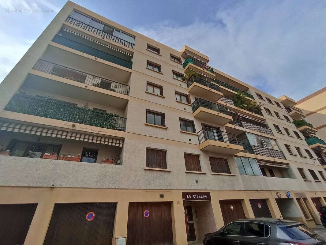 Appartement à SAINT-LAURENT-DU-VAR