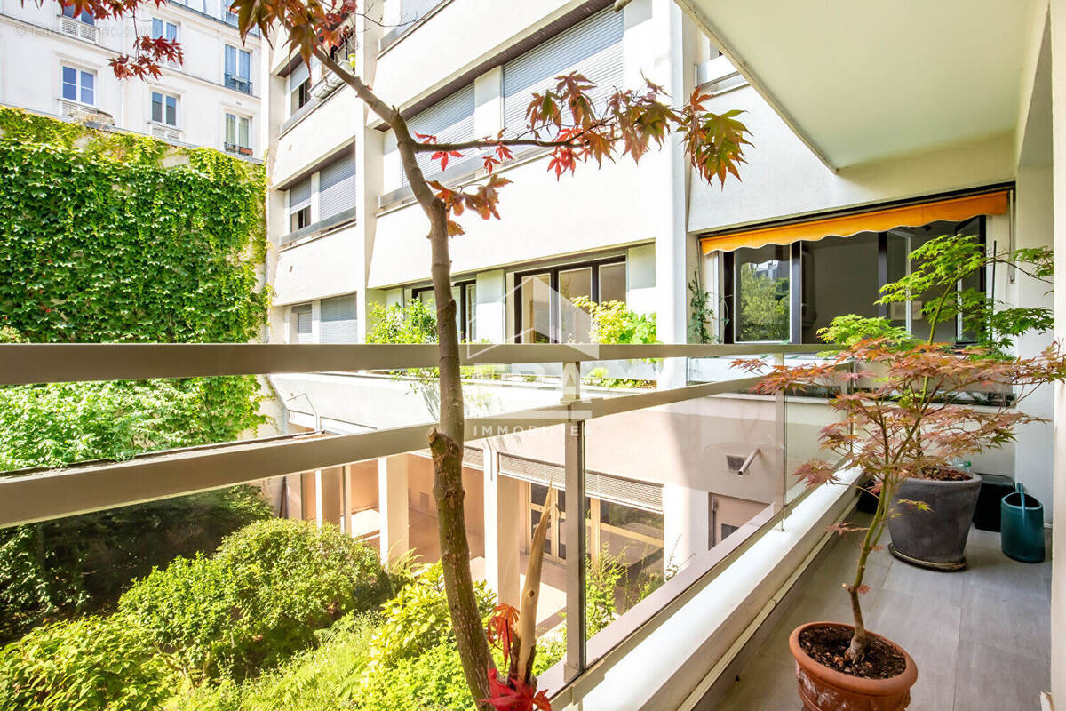 Appartement à PARIS-12E