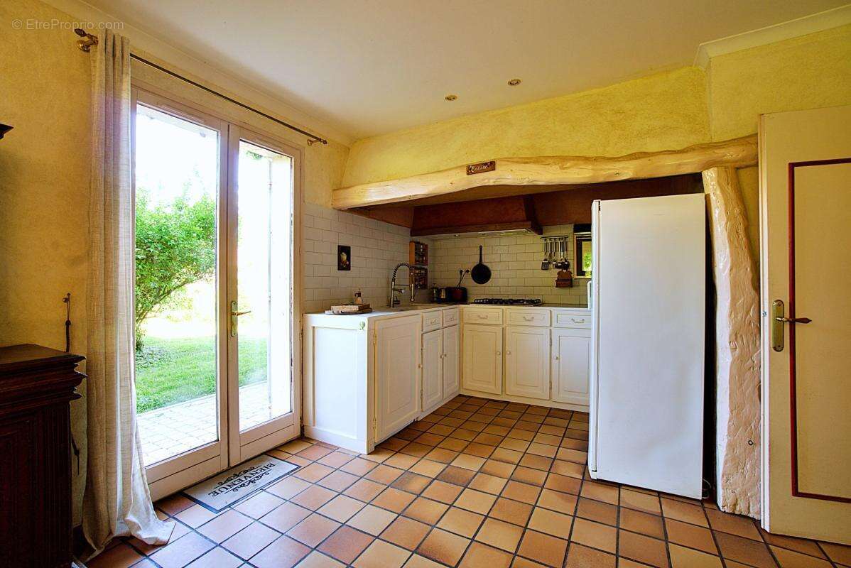 Maison à MESSIMY-SUR-SAONE