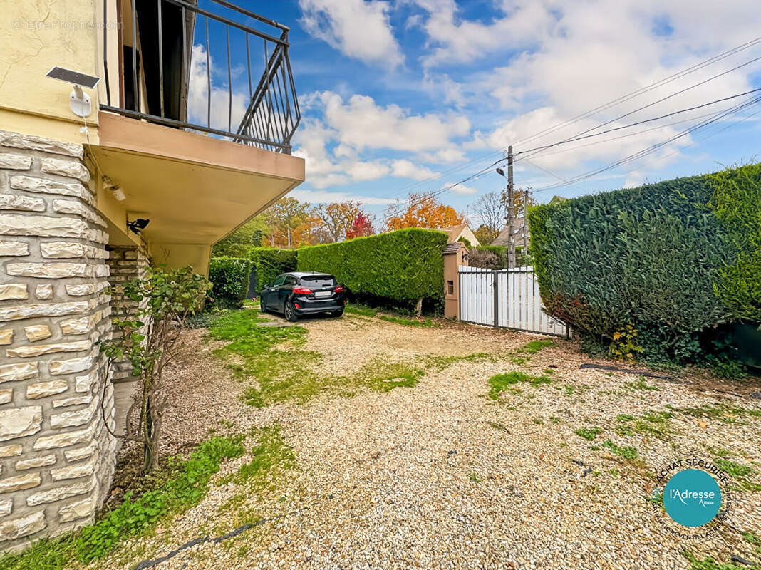 Maison à NAINVILLE-LES-ROCHES