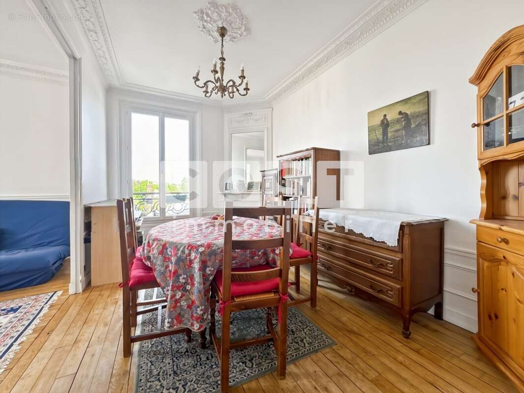 Appartement à COLOMBES