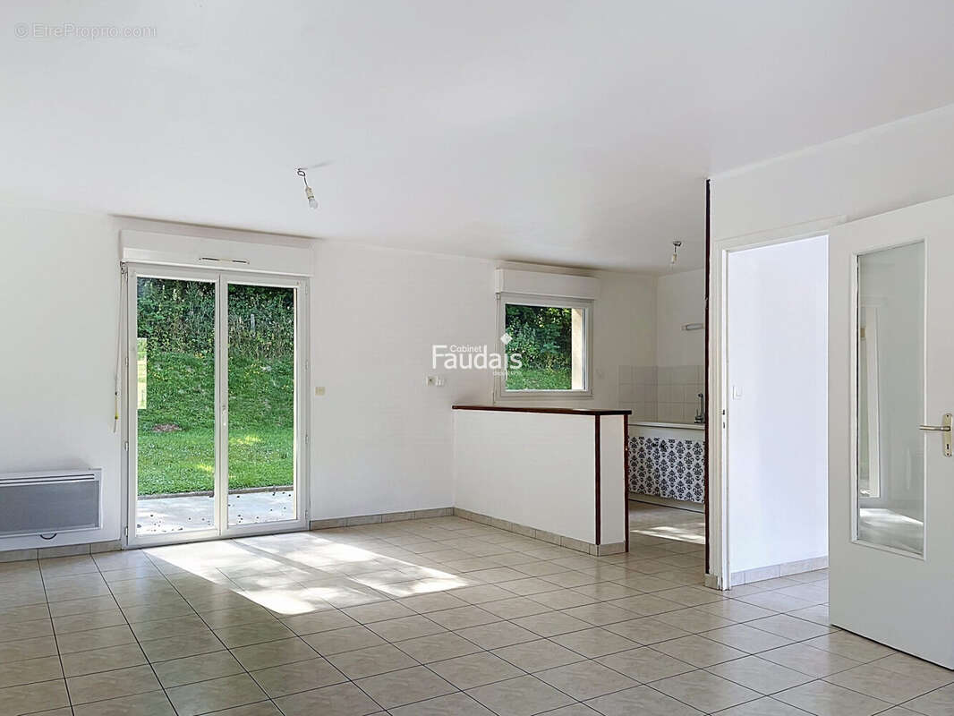 Maison 89 m² à Roncey  - photo 3