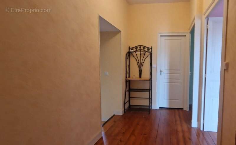 Maison à SAINT-YRIEIX-SUR-CHARENTE