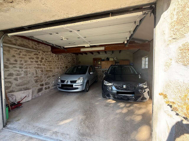 Maison à SAINT-SETIERS