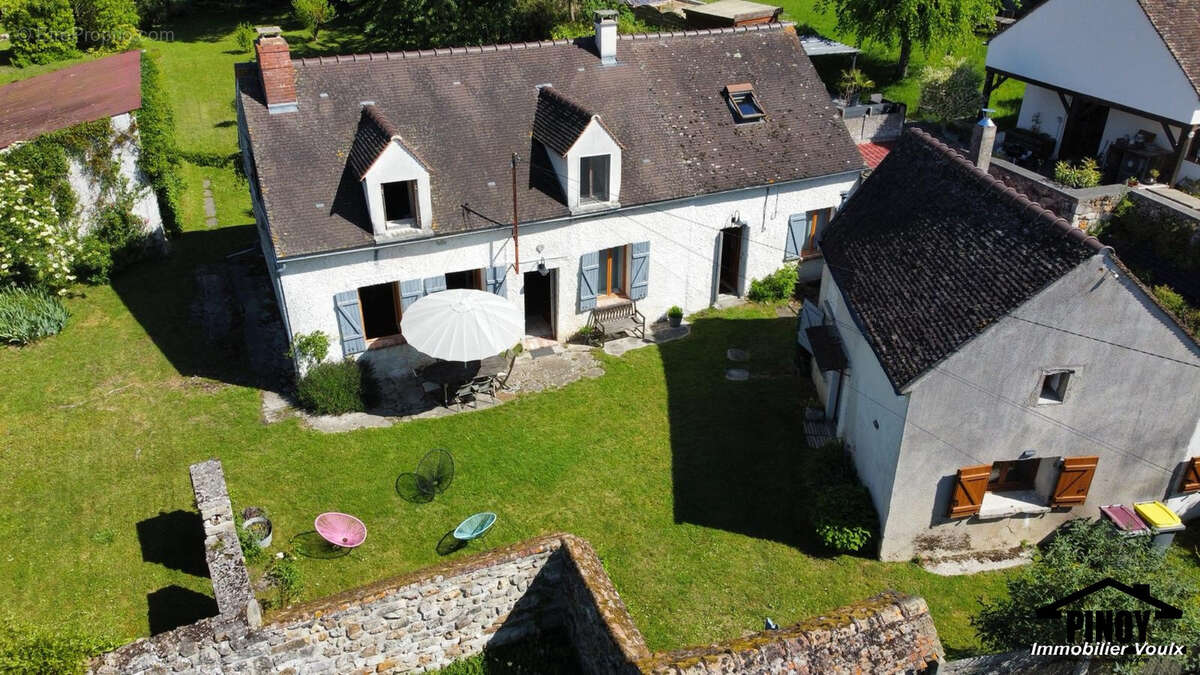 Maison à VOULX