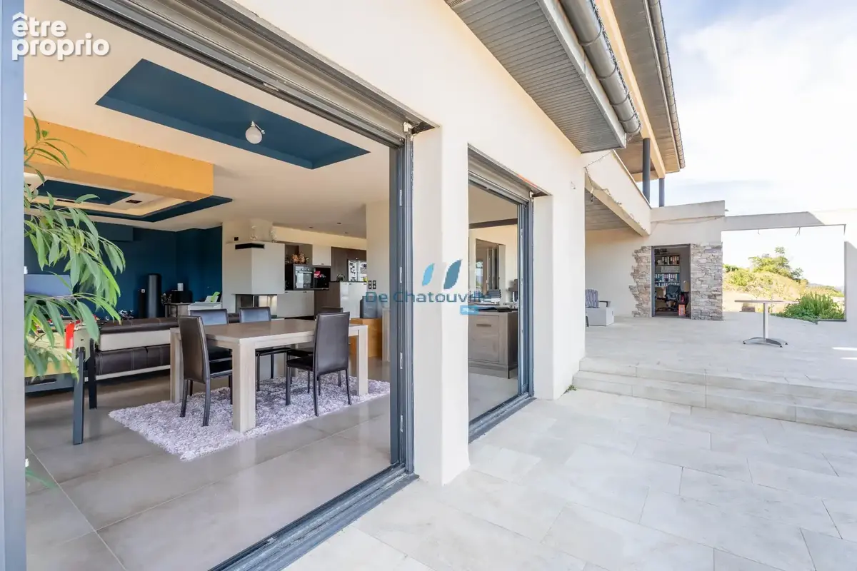 Maison contemporaine d'exception à Saint-Jean-des-Vignes (240 m2) - photo 10