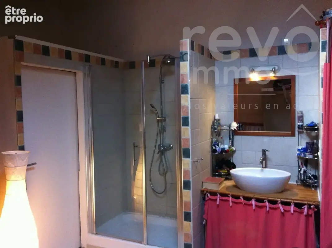 VENDEMIAN : MDV 58 M²,avec cour: bon etat, calme et cachet - photo 17