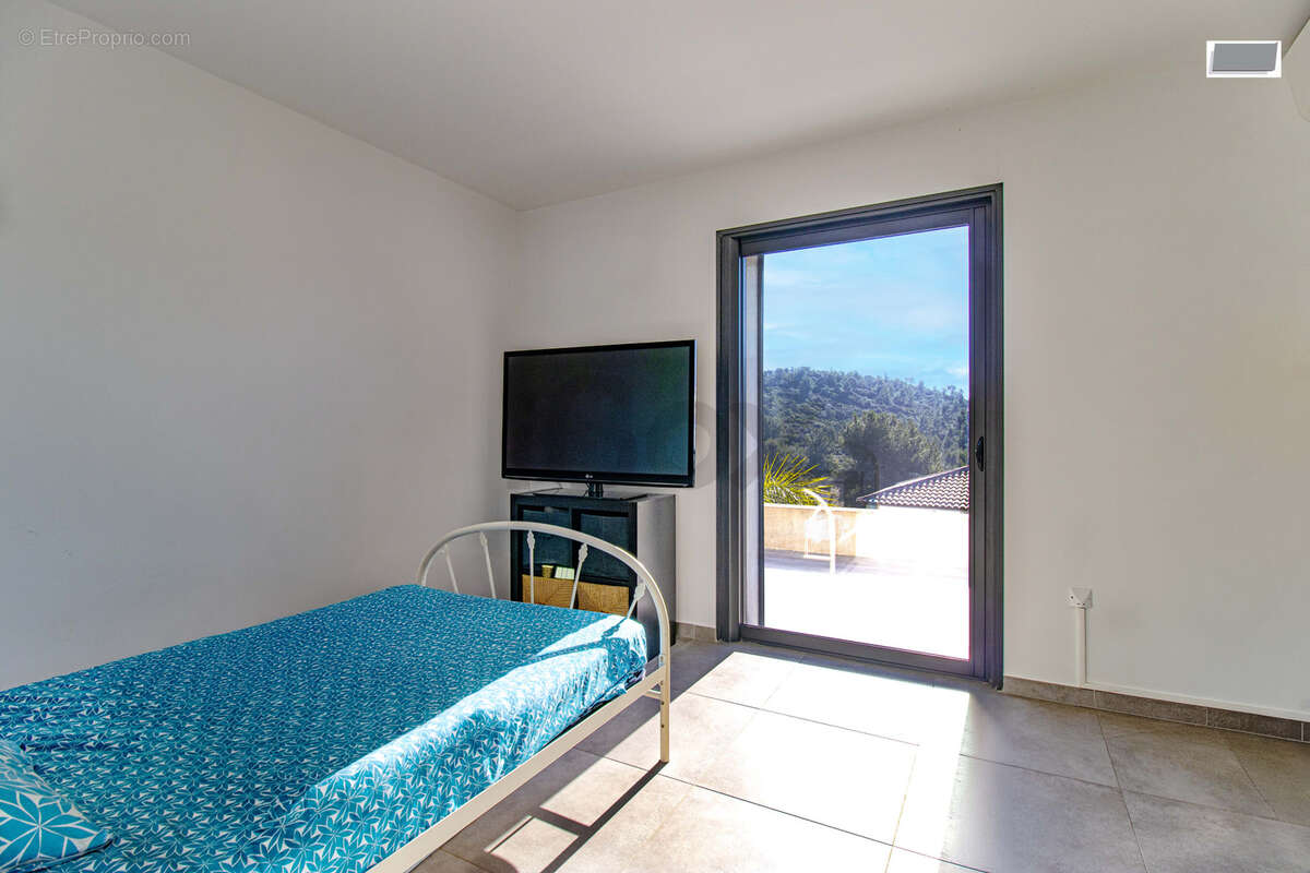 Maison à LA VALETTE-DU-VAR