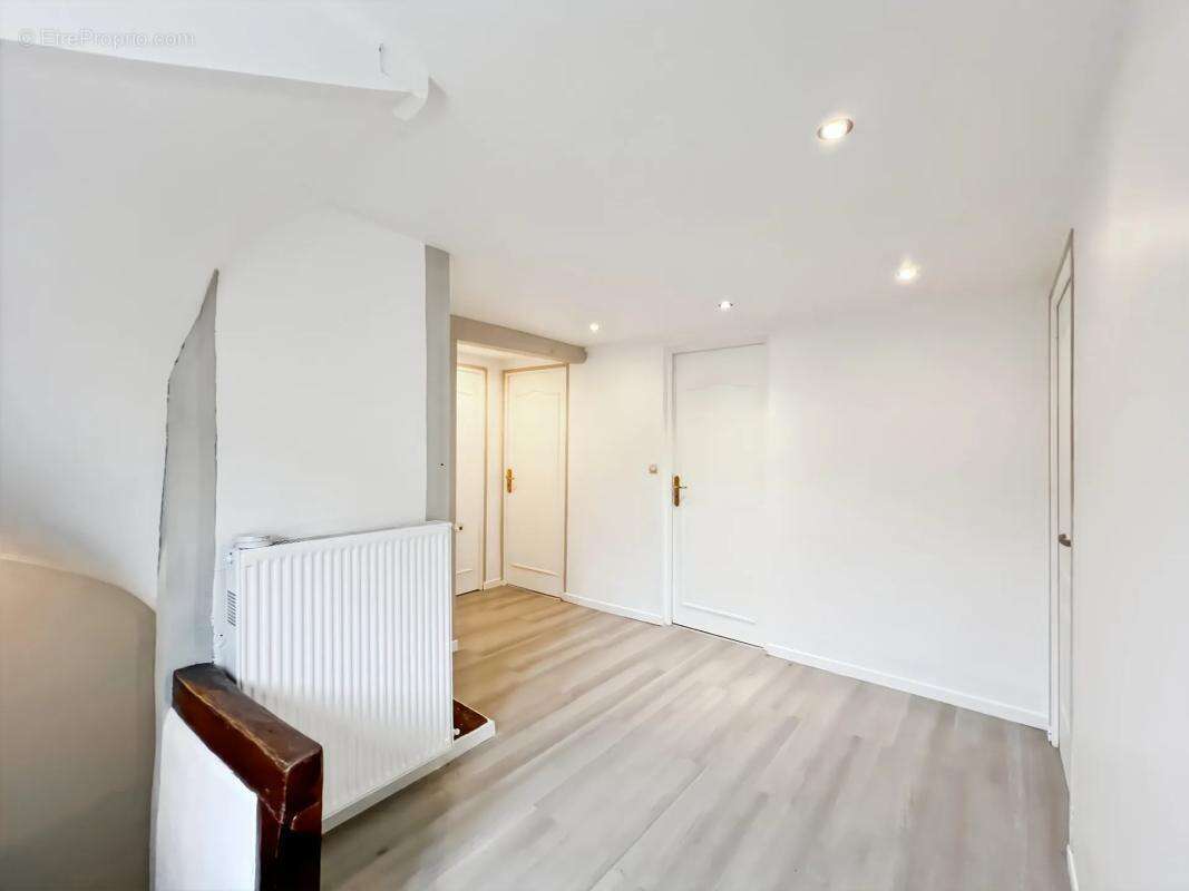 Maison à JOUY-SUR-MORIN