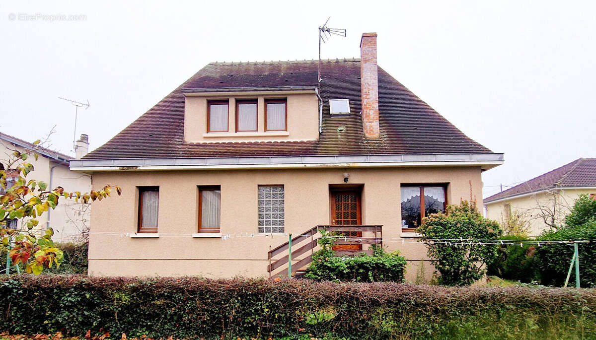 Maison à COMMENTRY