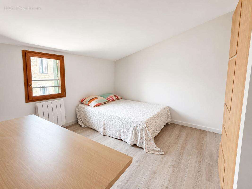 Appartement à SAINT-LAURENT-D'AIGOUZE