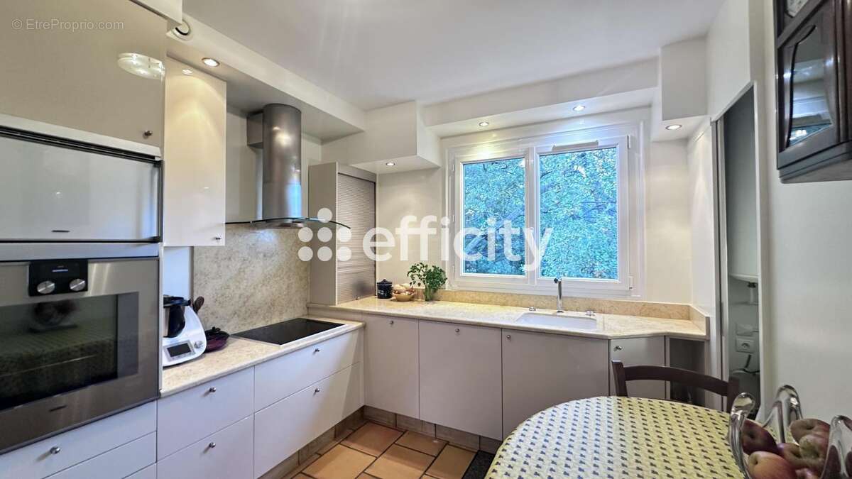 Appartement à VILLENEUVE-LES-AVIGNON