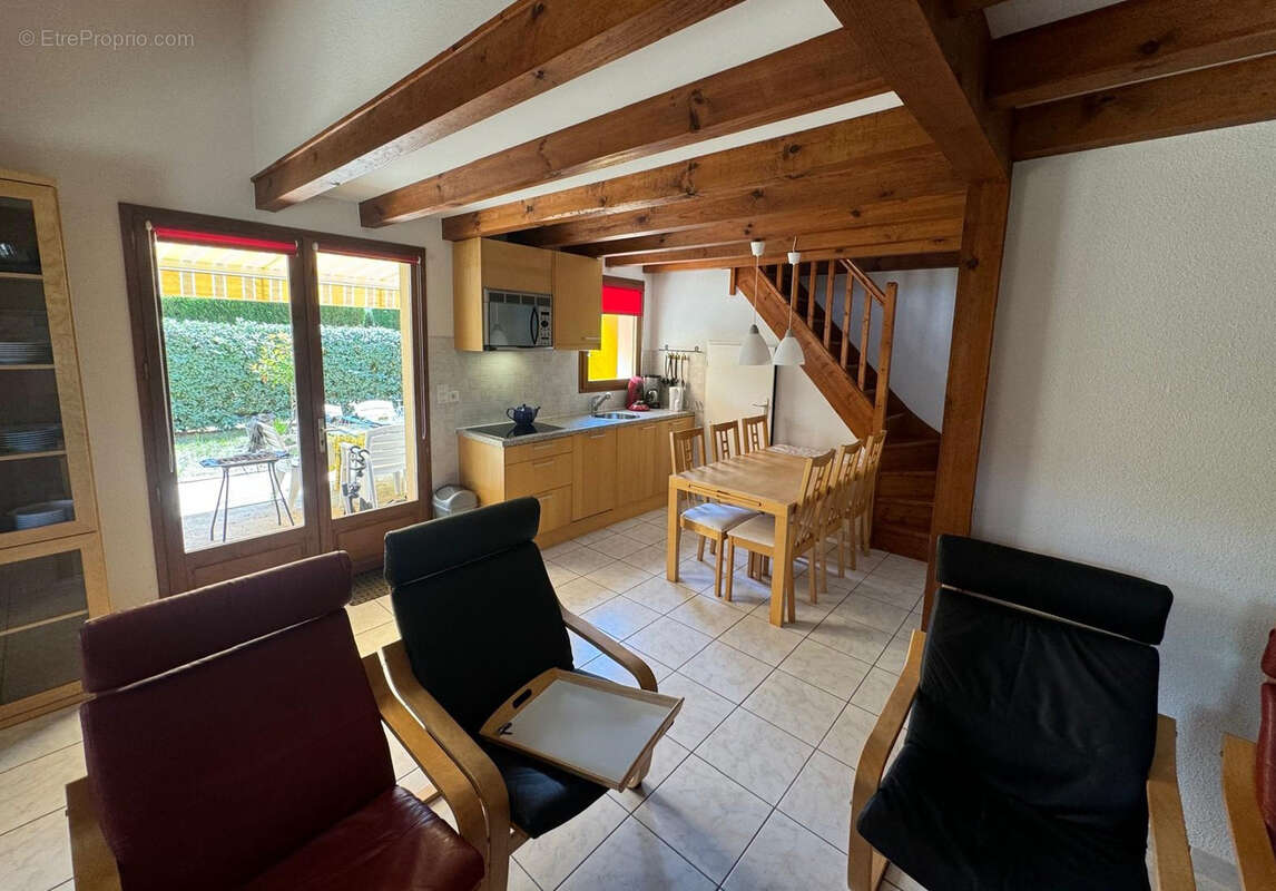 Appartement à SAINT-JULIEN-EN-BORN
