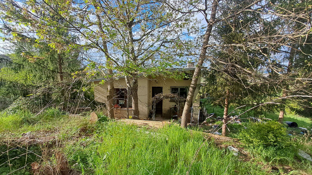Maison à PUJOLS