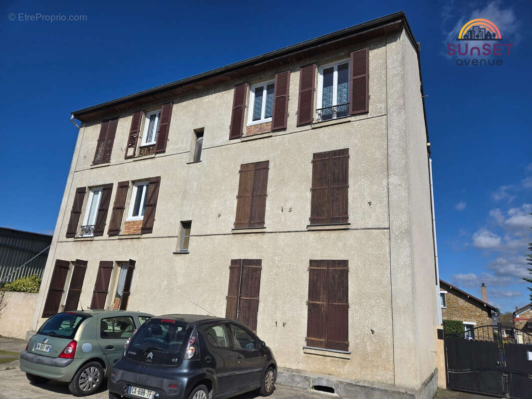 Appartement à VAUJOURS