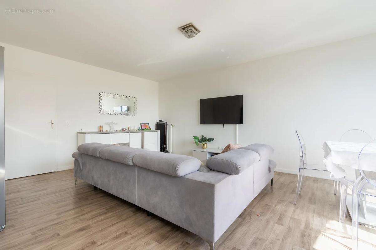 Appartement à ROSNY-SOUS-BOIS