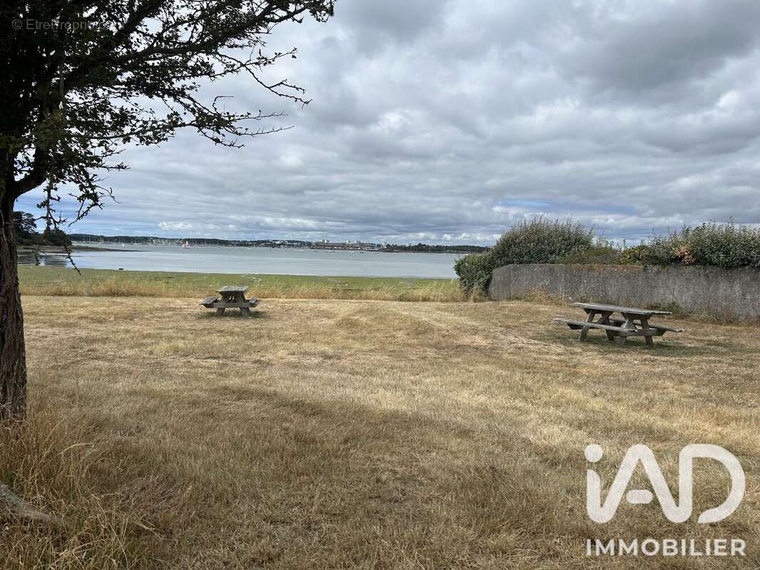 Maison 117 m² à Port-Louis  - photo 6