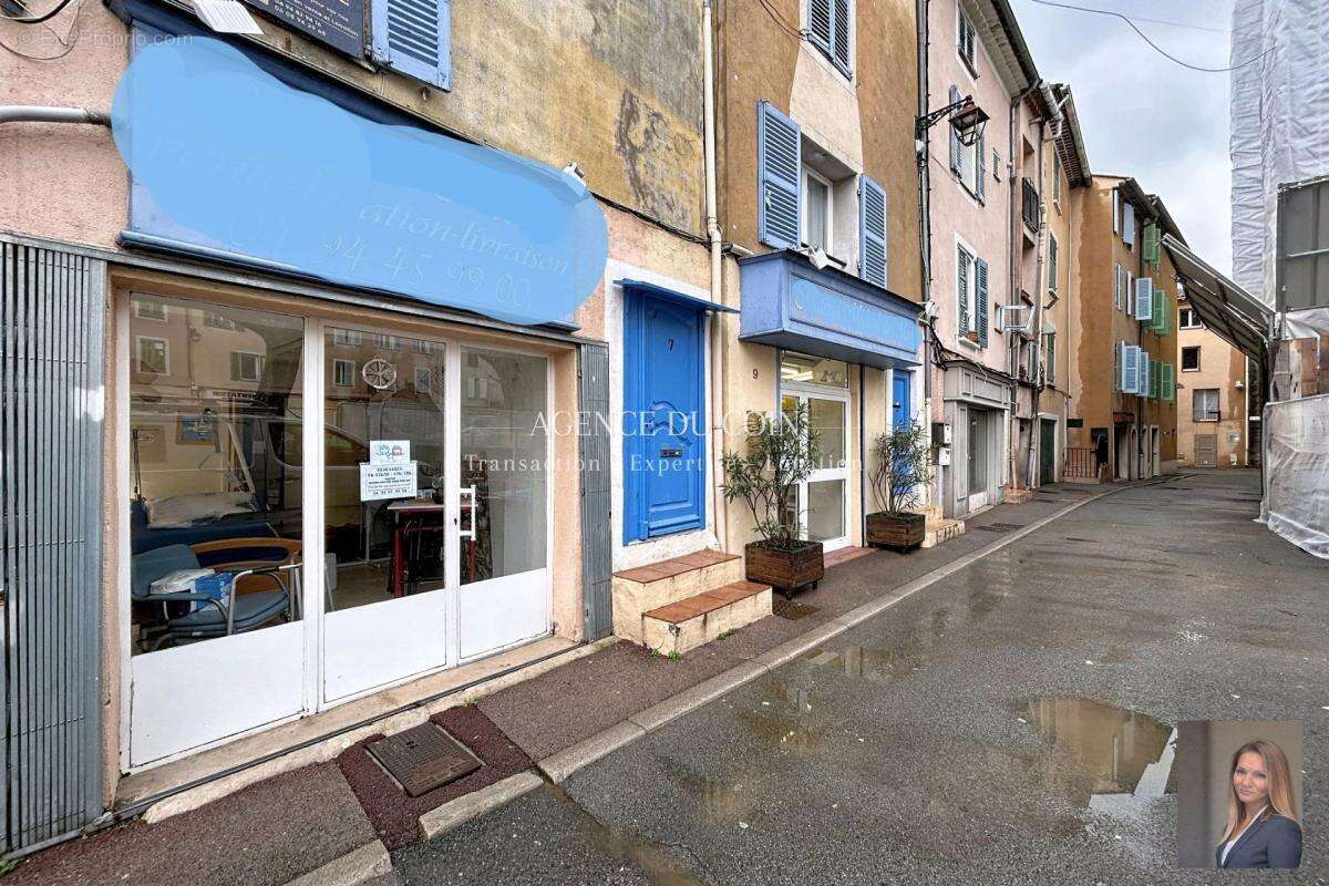 Commerce à LE MUY