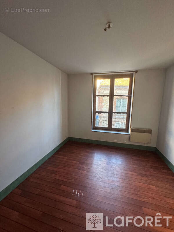 Appartement à MOULINS-LA-MARCHE