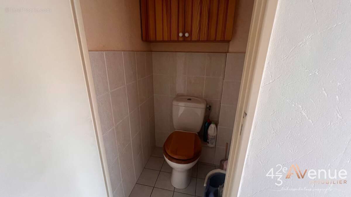 Appartement 64 m² à Saint-Etienne  - photo 6