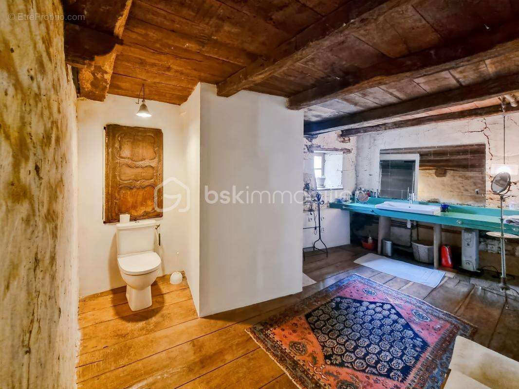 Magnifique propriété de caractère avec piscine - photo 18