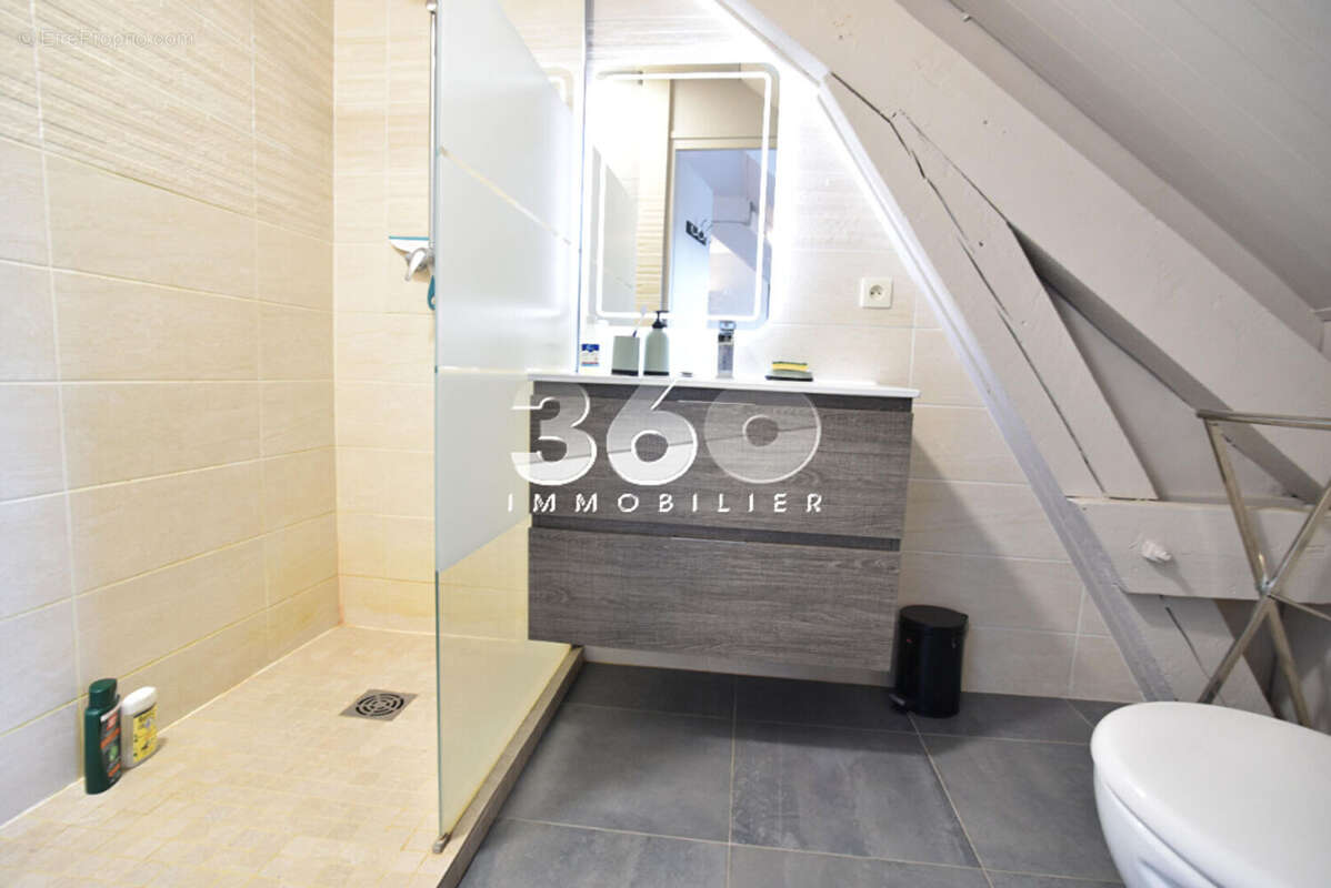 Appartement à AIX-LES-BAINS