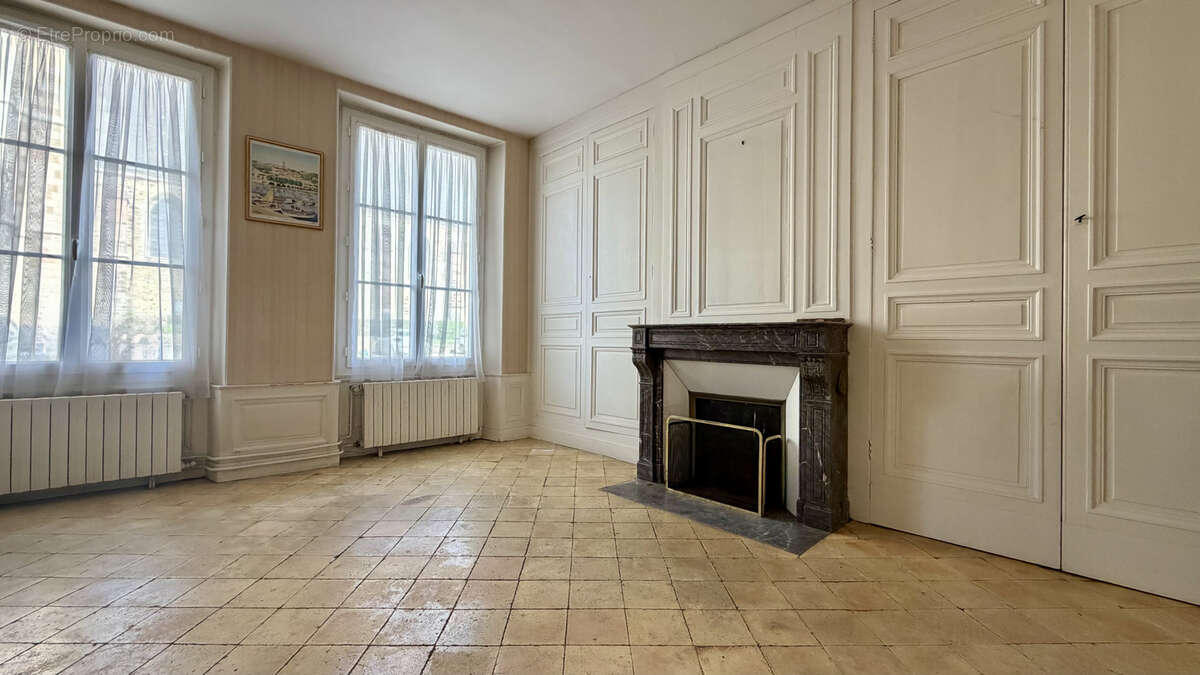 Maison à DIGNY
