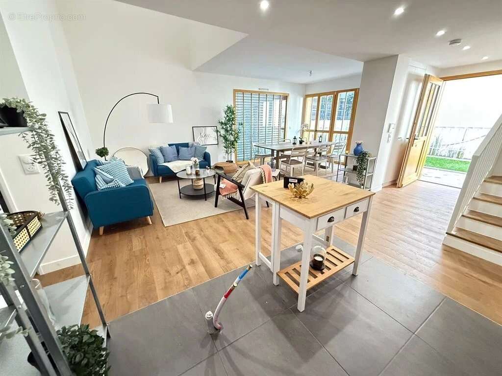 Maison à PARIS-12E