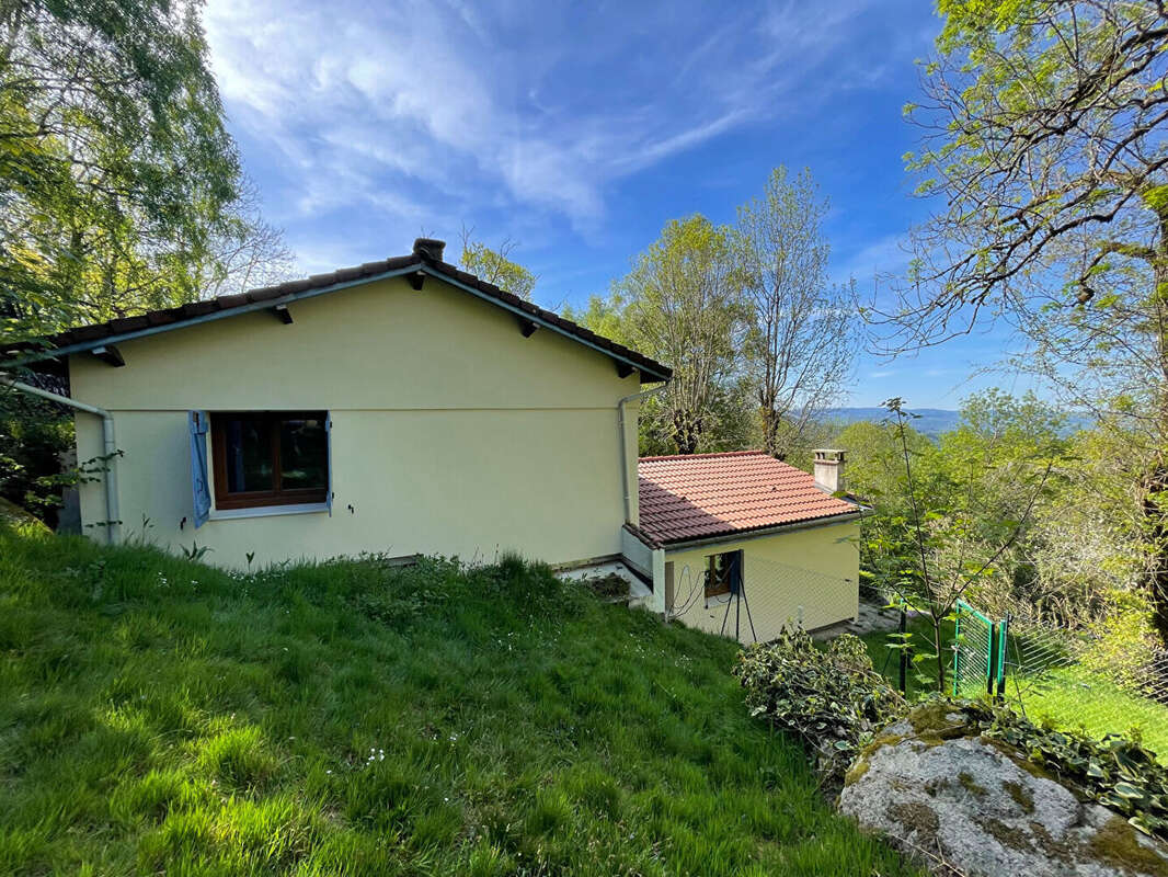 Maison à VOLLORE-VILLE