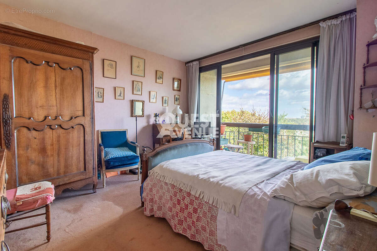 Appartement à SURESNES