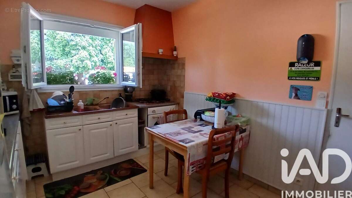 Maison 90 m² à La Caillere-Saint-Hilaire  - photo 3