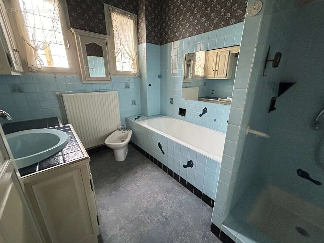 Maison à MONCOUTANT