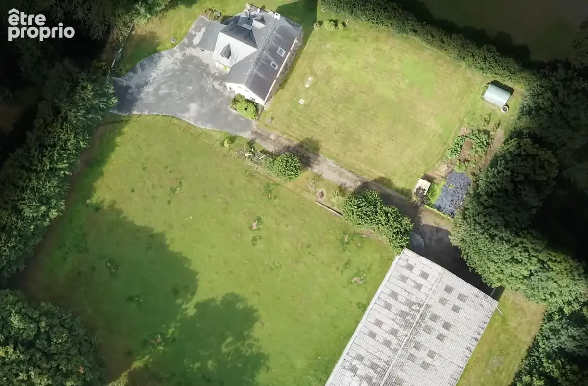 Propriété de 175m2 avec écurie et terres   environnement paisible à Brécey - photo 2