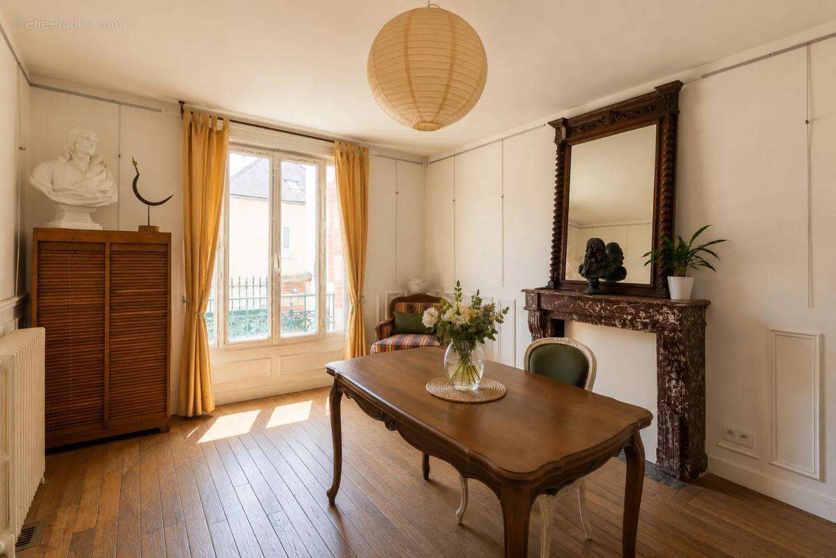 Maison de 7 pièces de 185 m² à Montmirail - photo 3