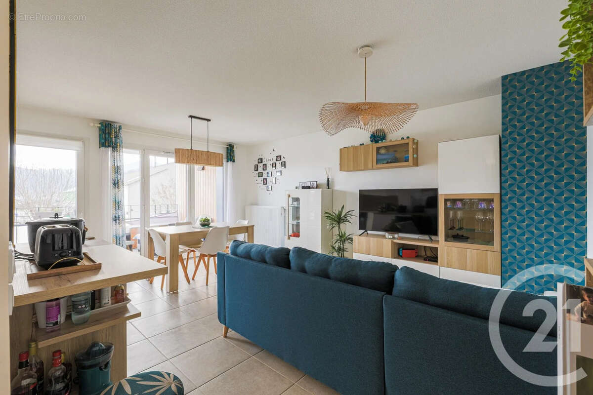 Appartement à BRESSON