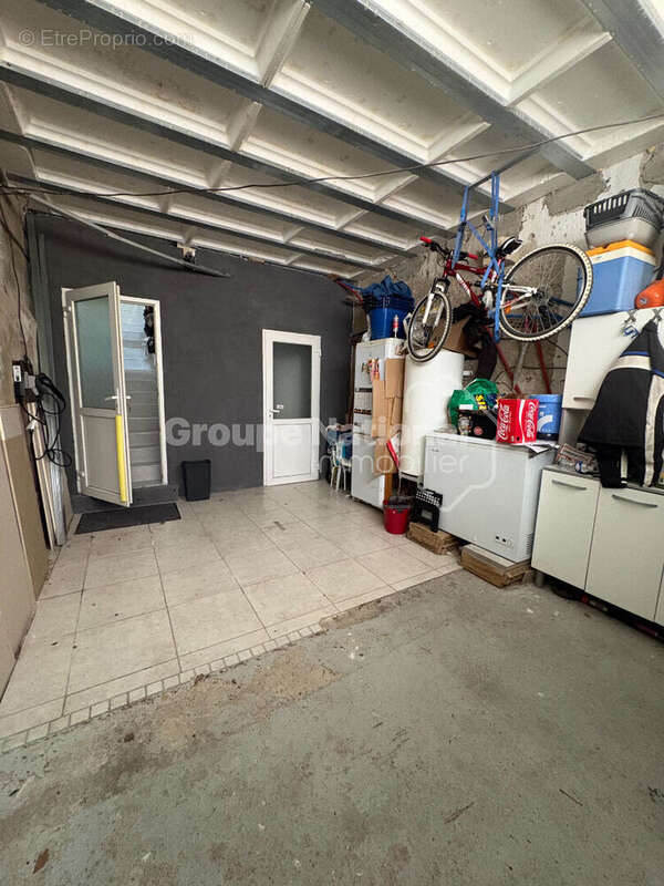 Maison de village R+2 - Garage - photo 11