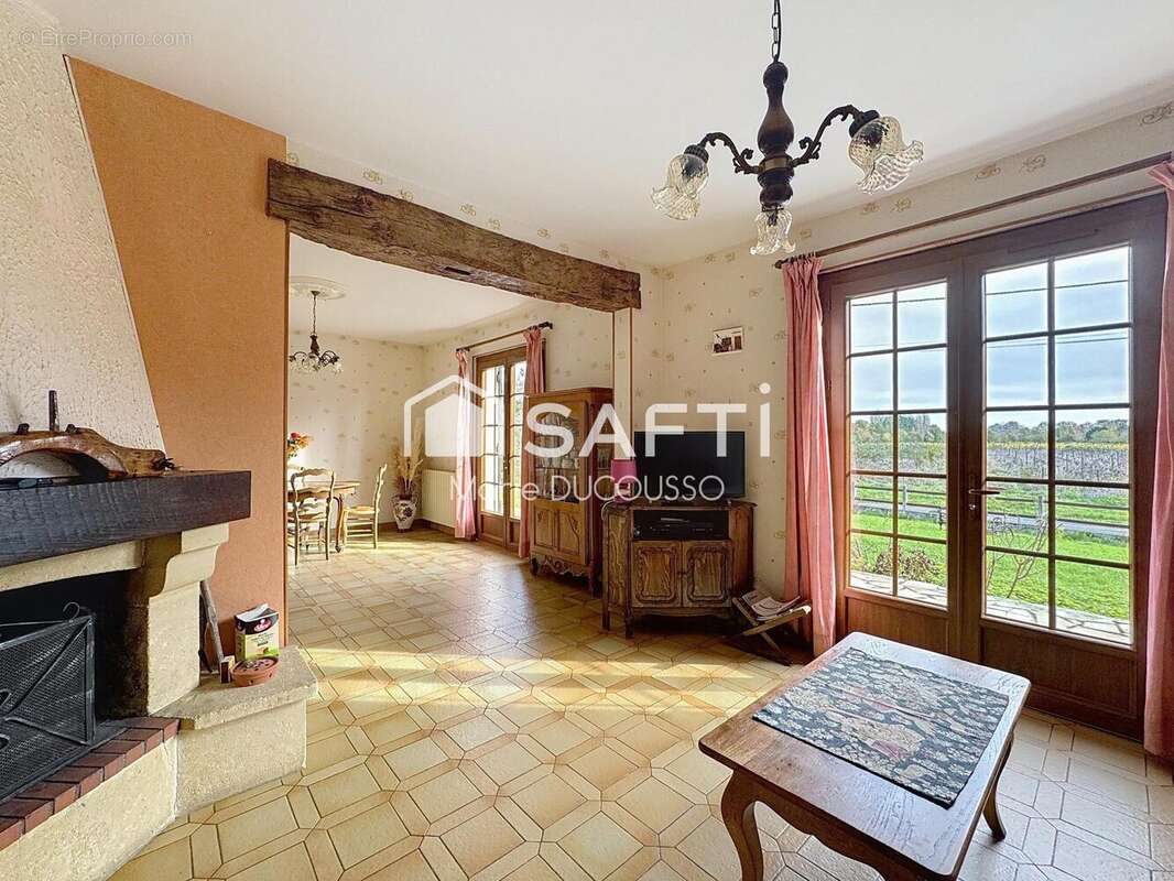 Photo 3 - Maison à MOULIETS-ET-VILLEMARTIN