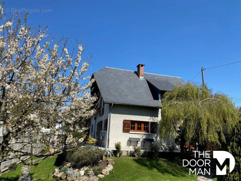 Maison à CORBEIL-ESSONNES